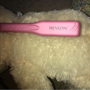 PINK REVLON HAIR STRAIGHTENER